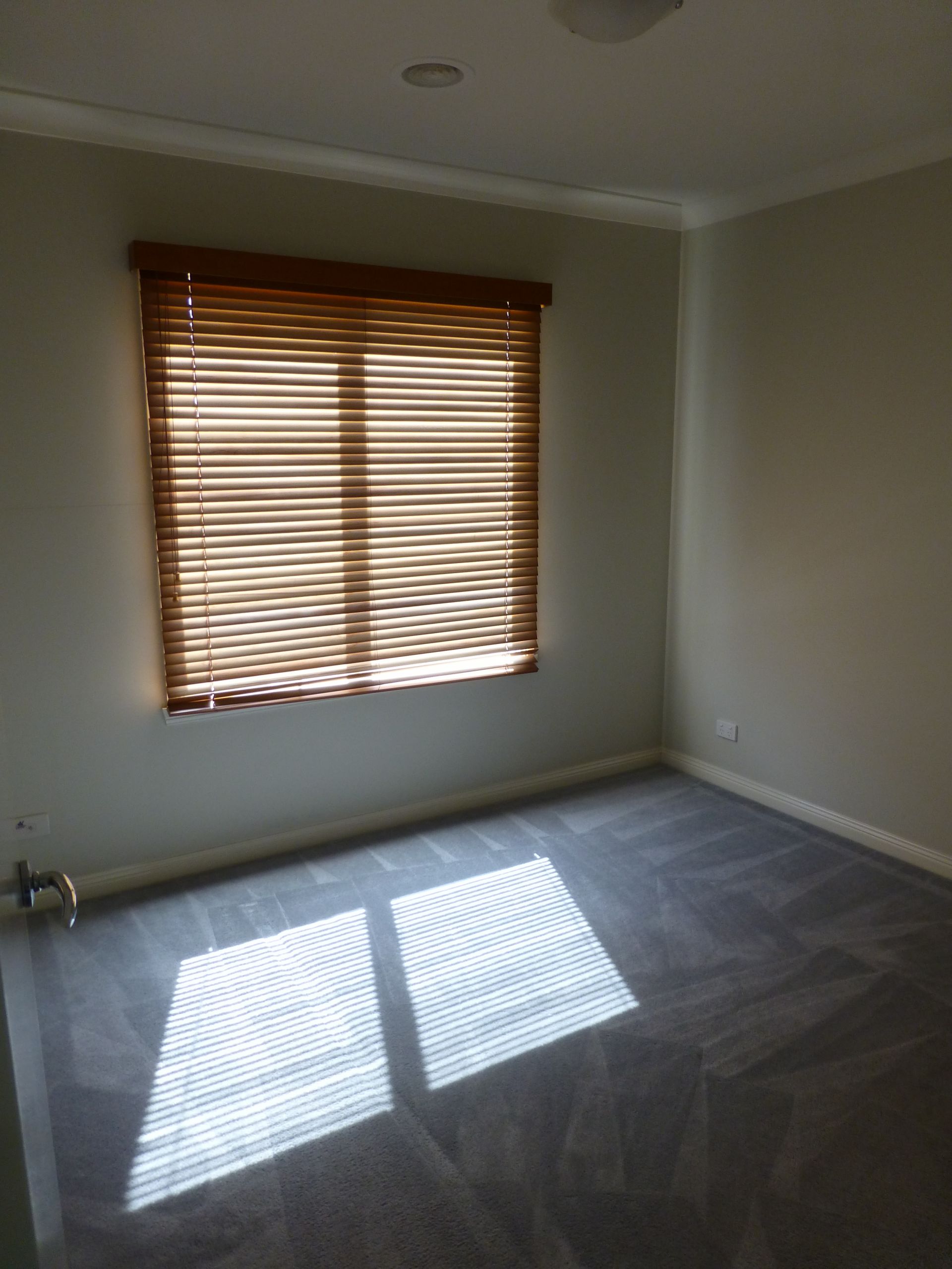 Beautiful Three Bedroom Townhouse!