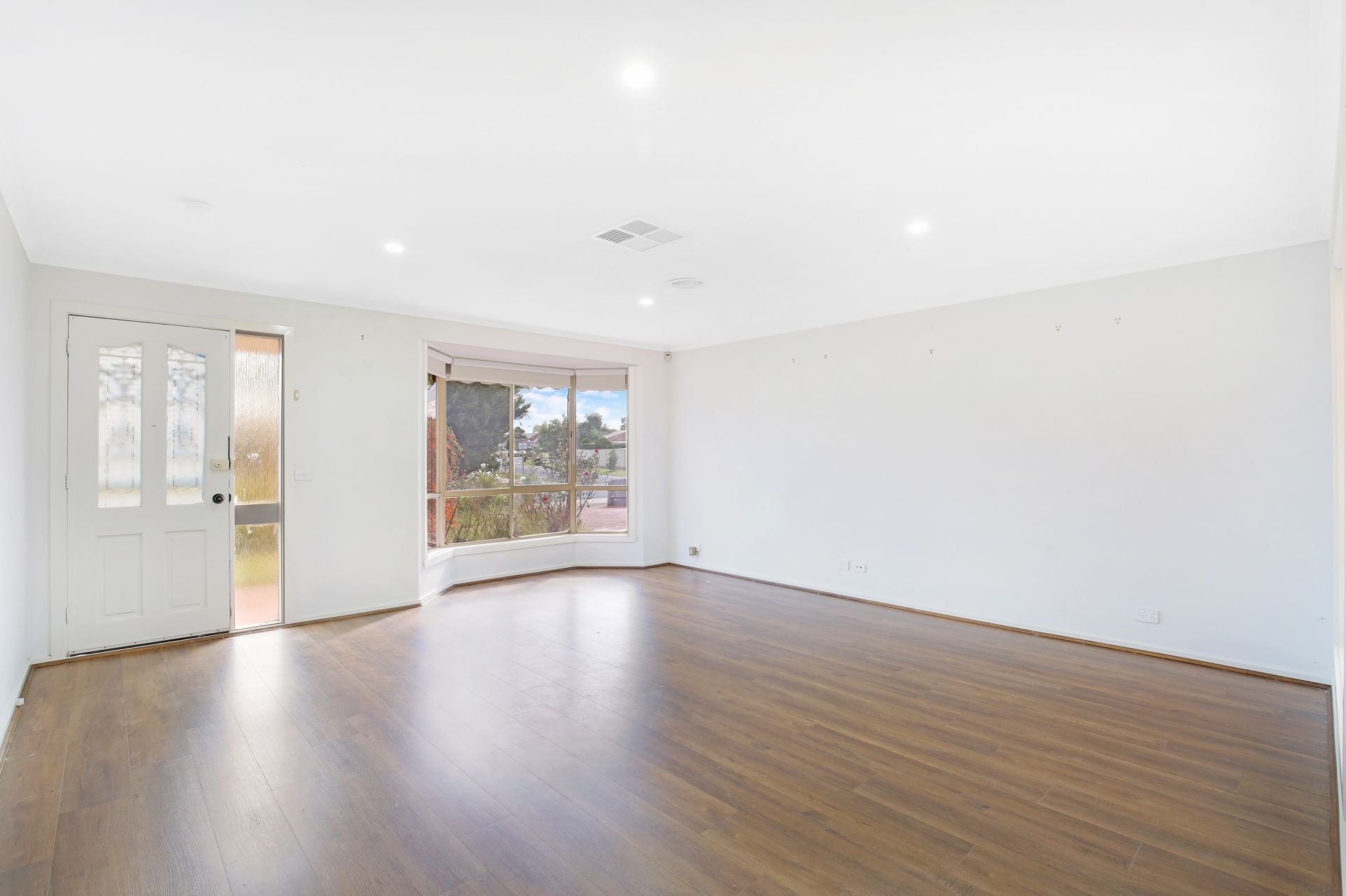 3 bedroom renovated delight!