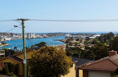 60 Sunbeam Crescent, East Devonport, East Devonport - Thumbnail 2