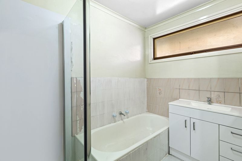 19 Merton Street, Altona Meadows - Thumbnail 8