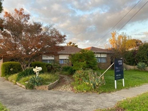 CENTRALLY LOCATED & PERFECTLY PRICED