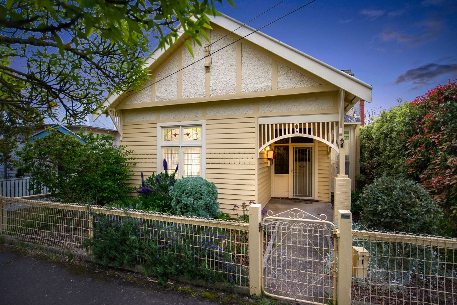 305 Armstrong Street North, Soldiers Hill, Soldiers Hill, Soldiers Hill - Thumbnail 3
