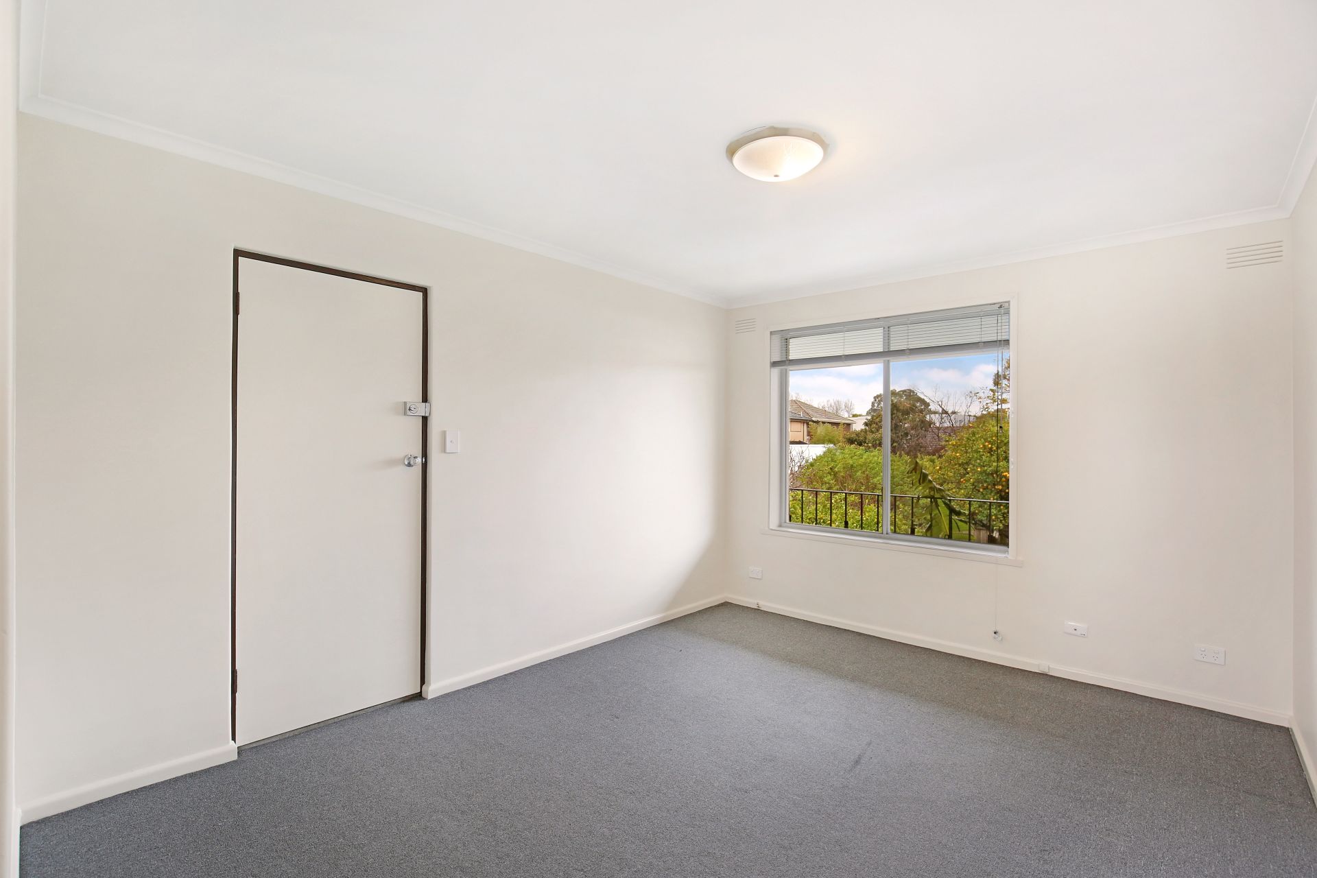 Great Location! Newly renovated
