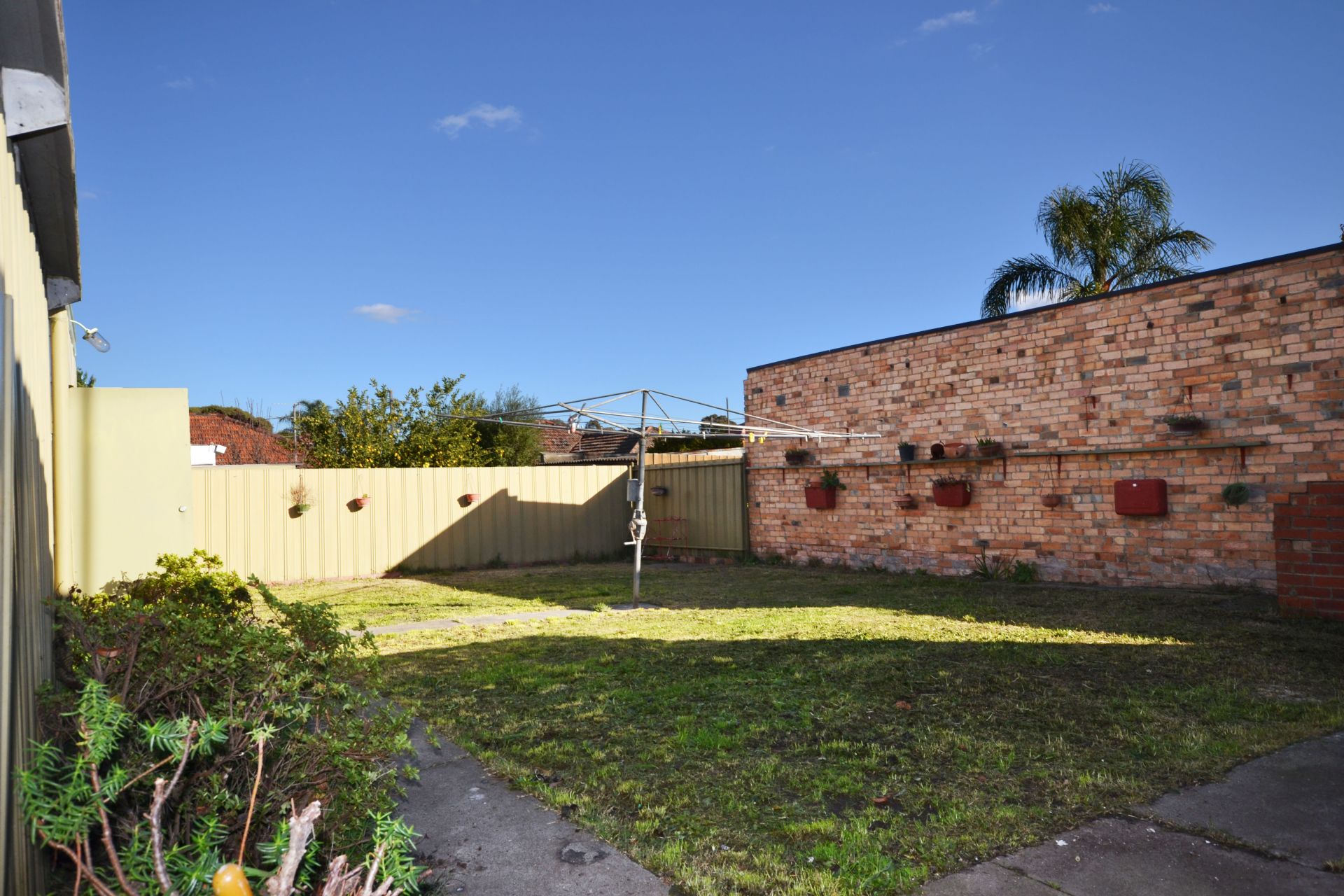 READY TO MOVE INTO NOW. GREAT VALUE AND WILL NOT LAST LONG AT THIS LOW PRICE