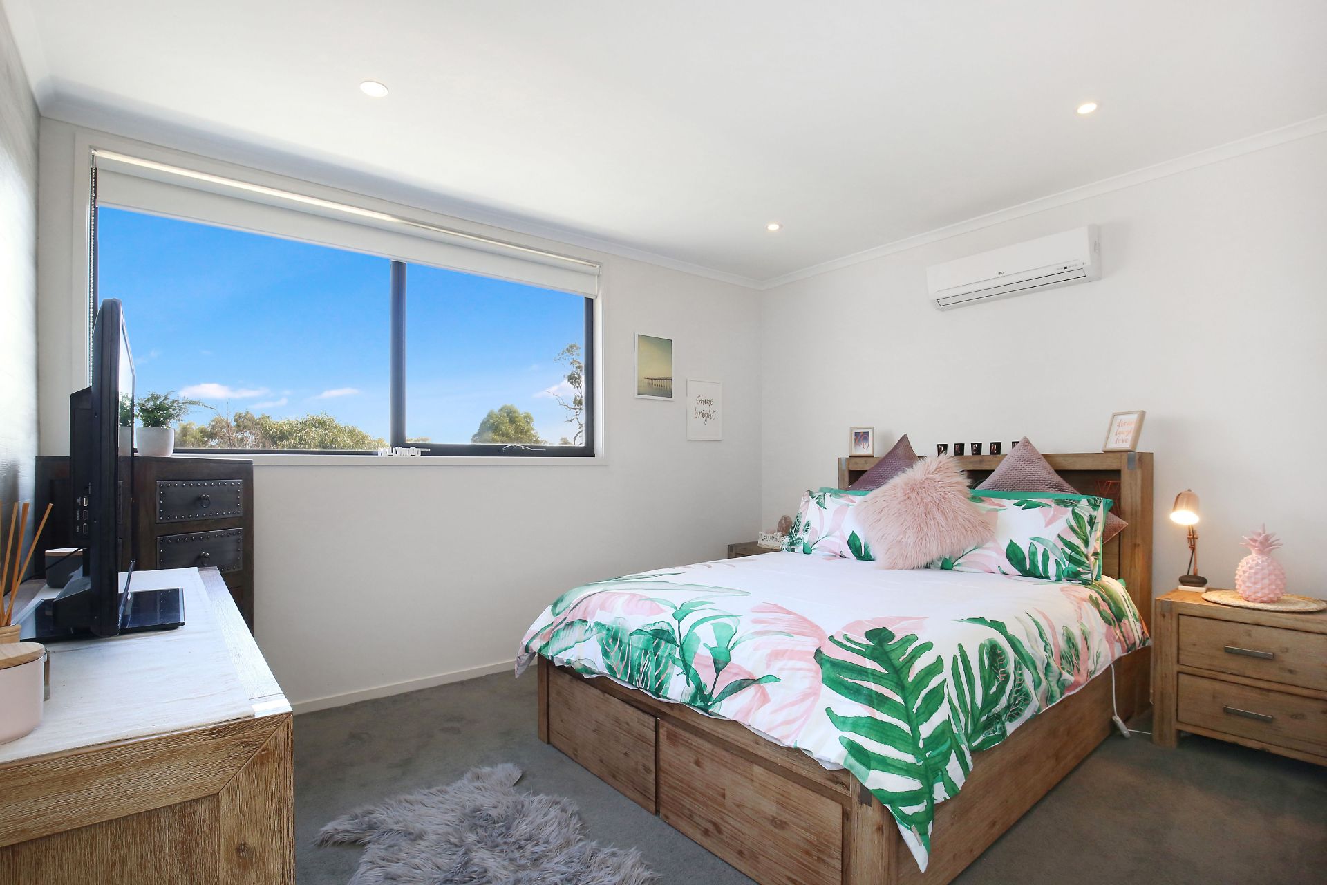 Designer Living in the most perfect of locations….