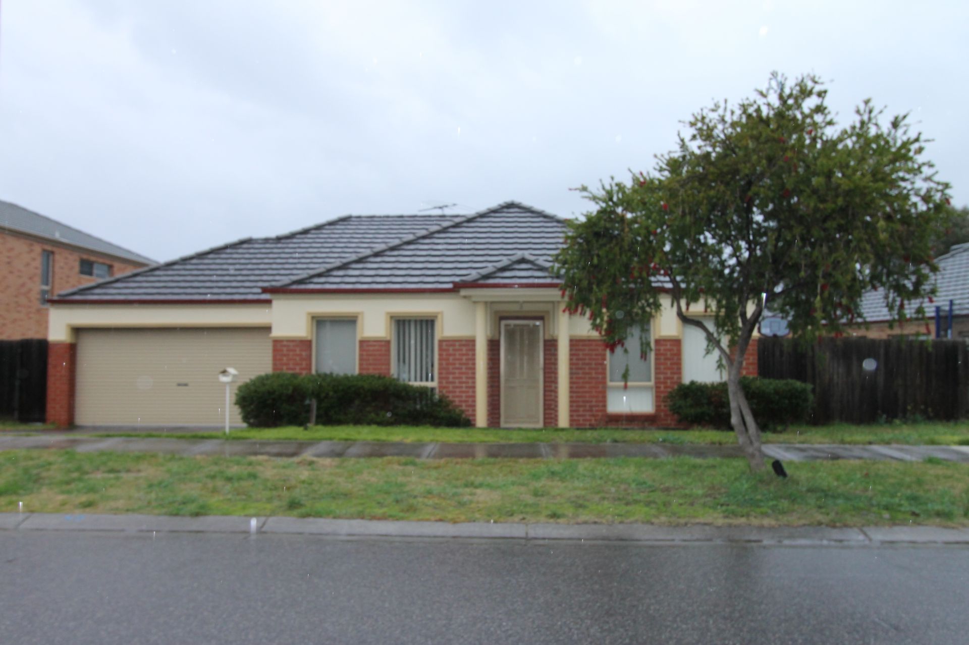 BEAUTIFUL THREE BEDROOM MUST SEE!