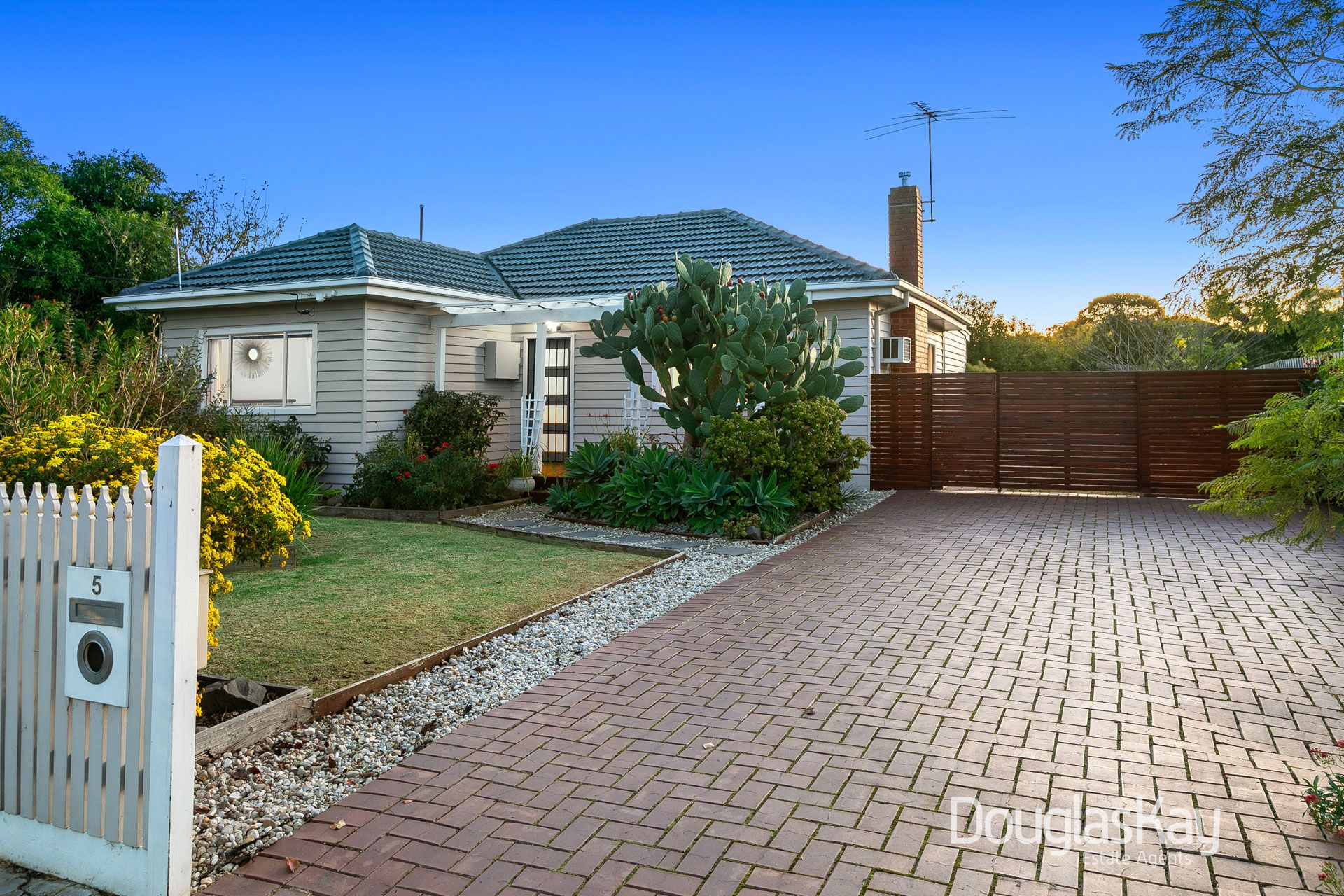 5 Berry Street, Sunshine North, Sunshine North - Image 1