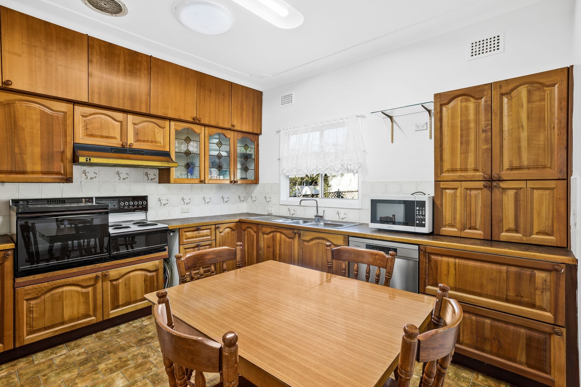 1 Bridgeview Road, Yarrawarrah, Yarrawarrah - Thumbnail 7