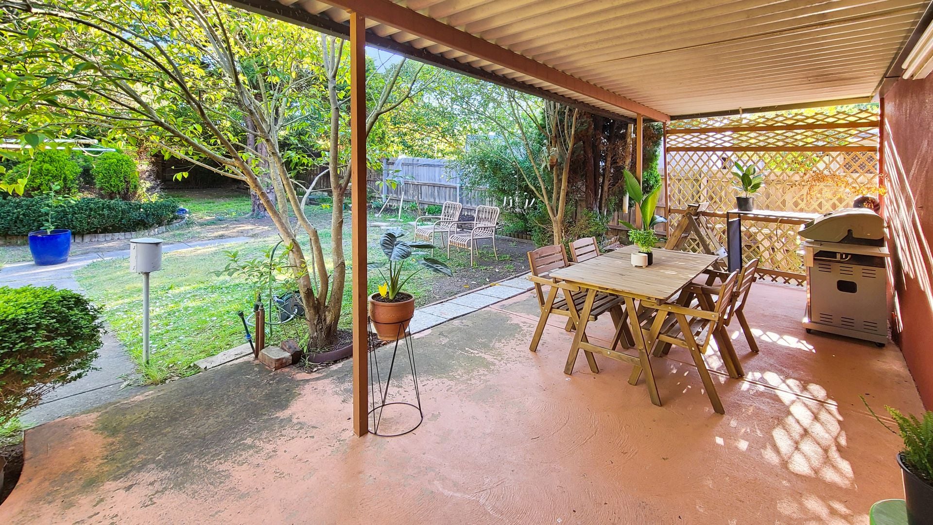 CHARMING TWO BEDROOM DELIGHT!