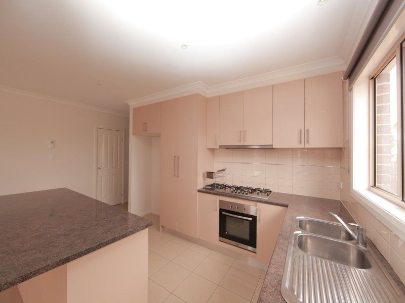 1 Cabarita Crescent SOUTH MORANG, South Morang - Thumbnail 5