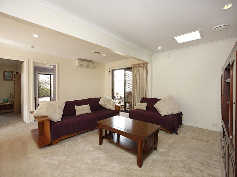 31 Powlett Street, Altona Meadows - Thumbnail 3