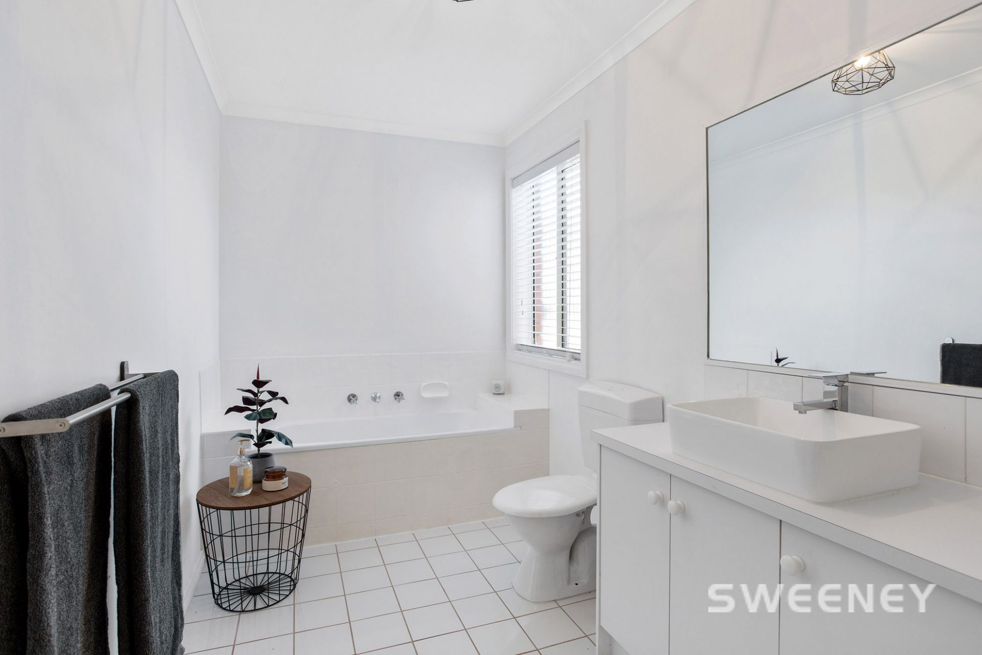 2/16 Carruthers Court, Altona Meadows - Thumbnail 7