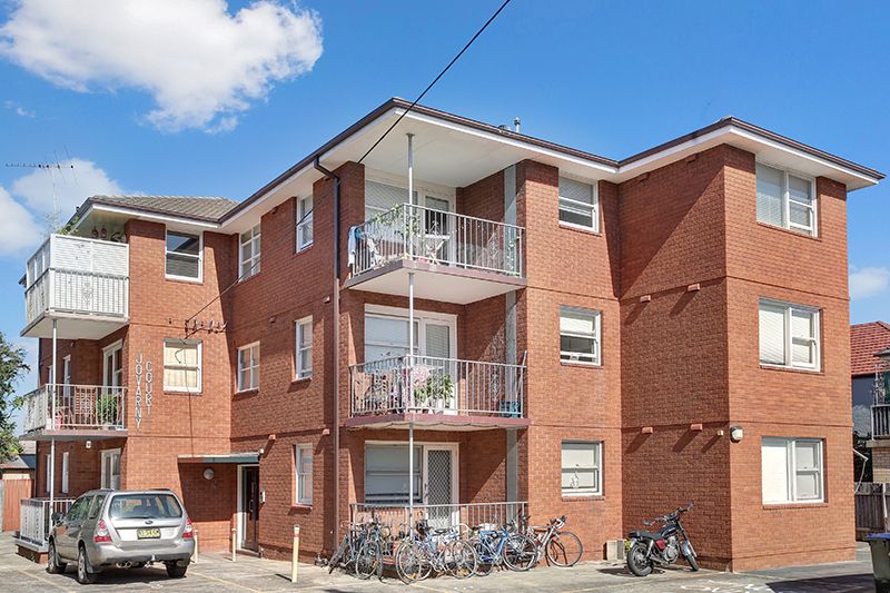 SOLD - Lifestyle Appeal with Investment Essentials