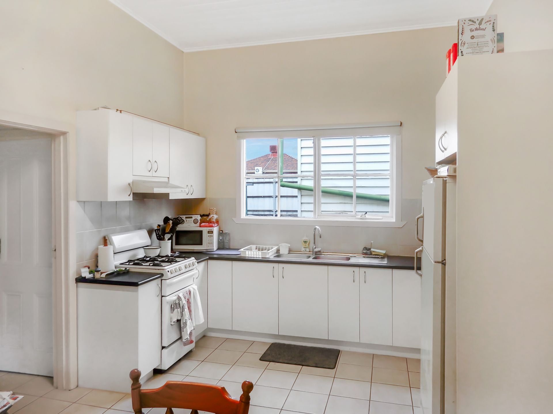 Leafy Haven in Perfect Location!