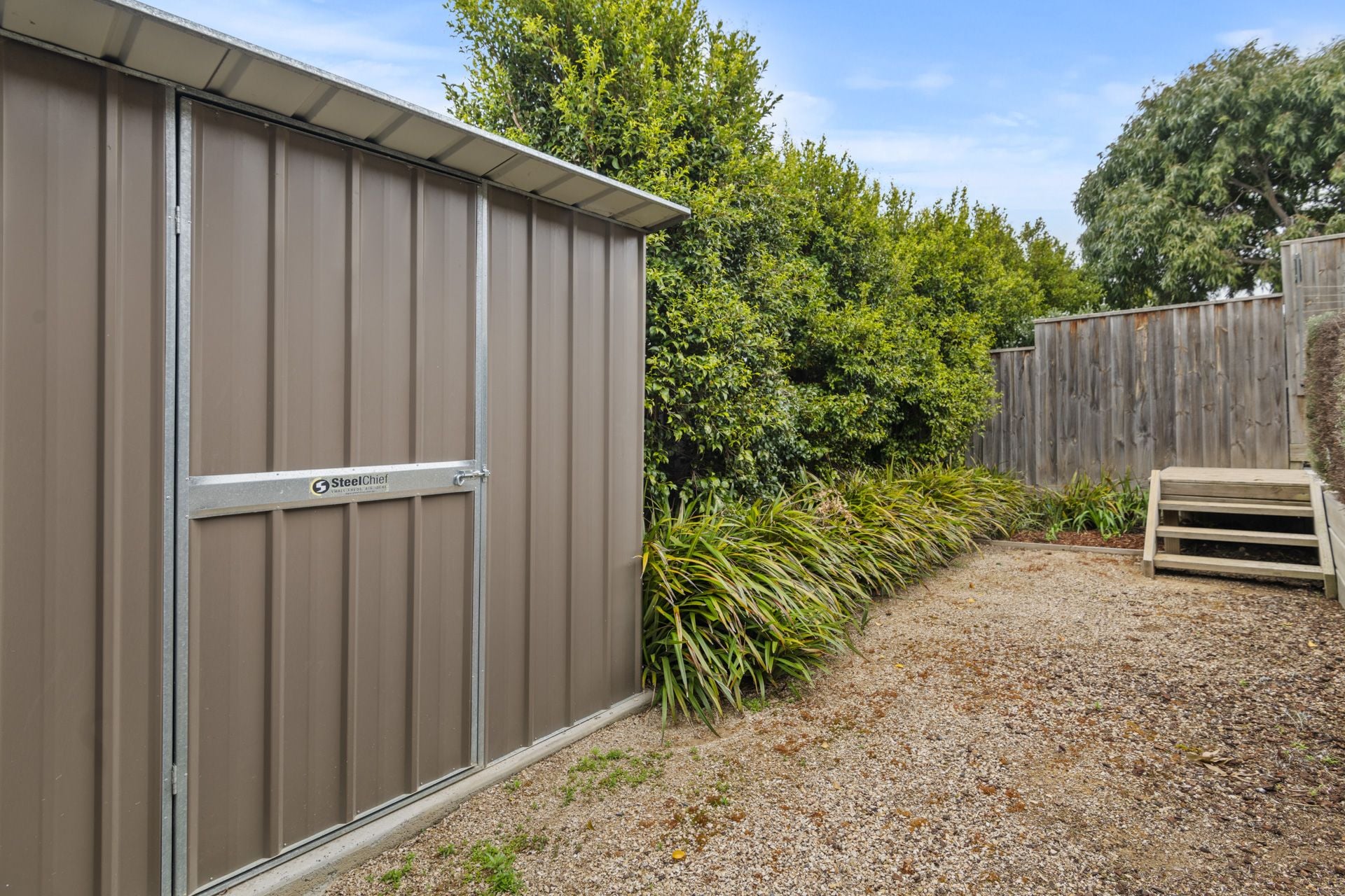 Immaculate Modern Home, Prime Location