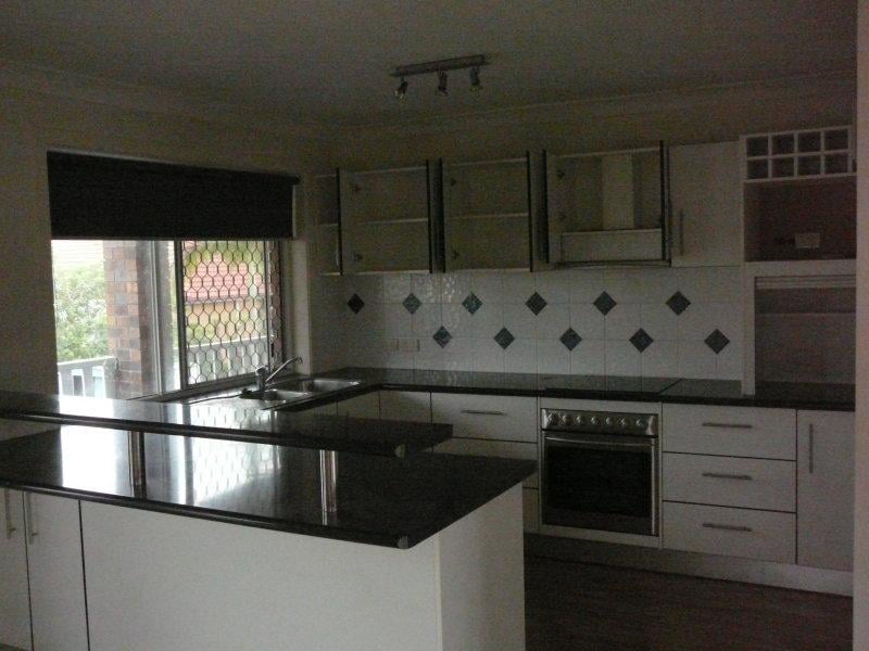 112 Goonwarra Drive MOOLOOLABA QLD, Mooloolaba - Thumbnail 2