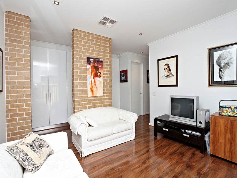6 Jells Place, Caroline Springs - Thumbnail 5
