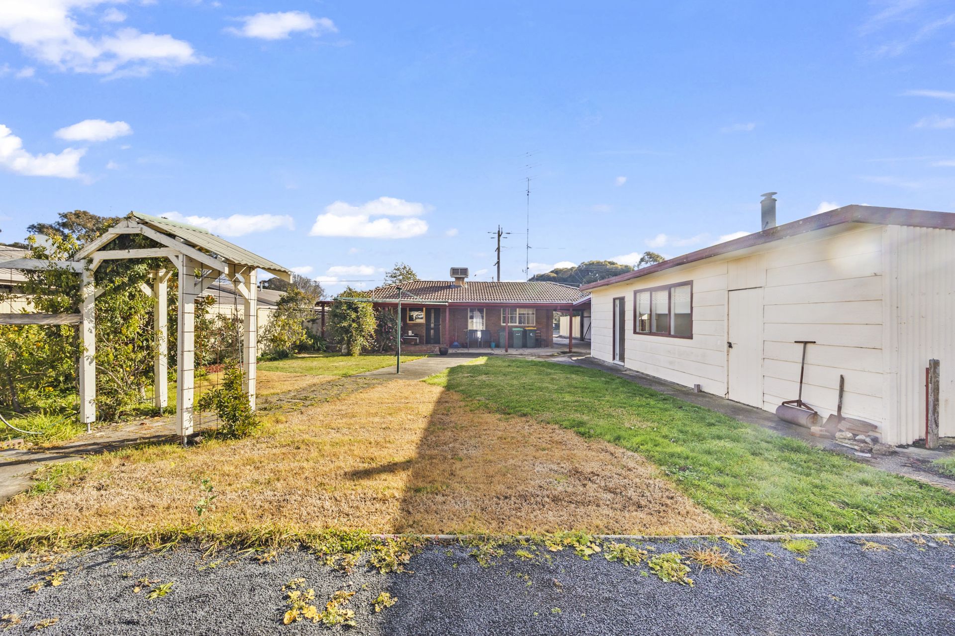501 Sutton Street, Sebastopol, Sebastopol - Thumbnail 2