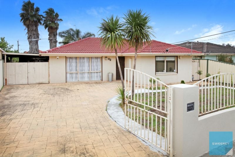 62 Chester Crescent, Deer Park - Thumbnail 2