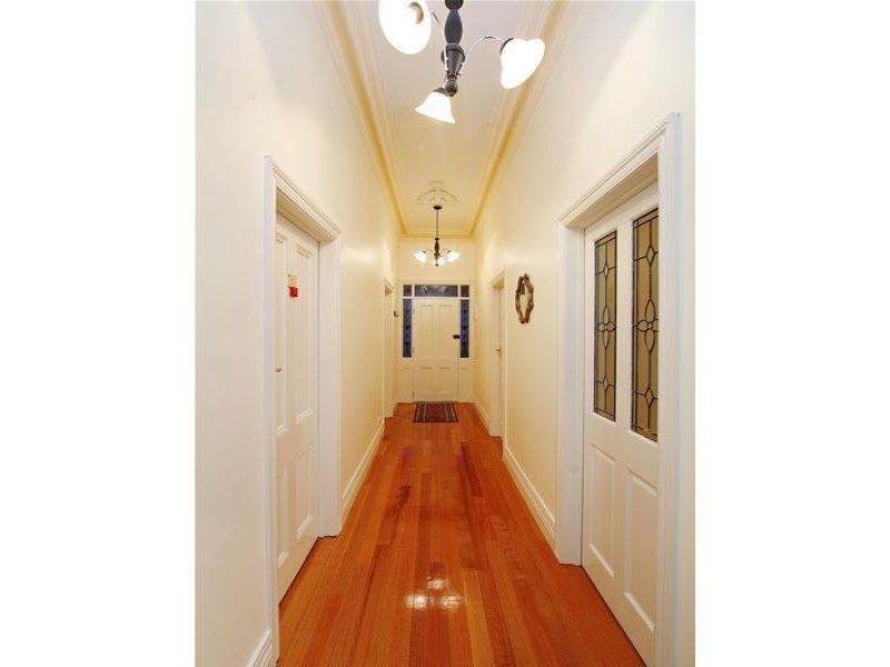 Beautifully renovated 1930's property with class & charm