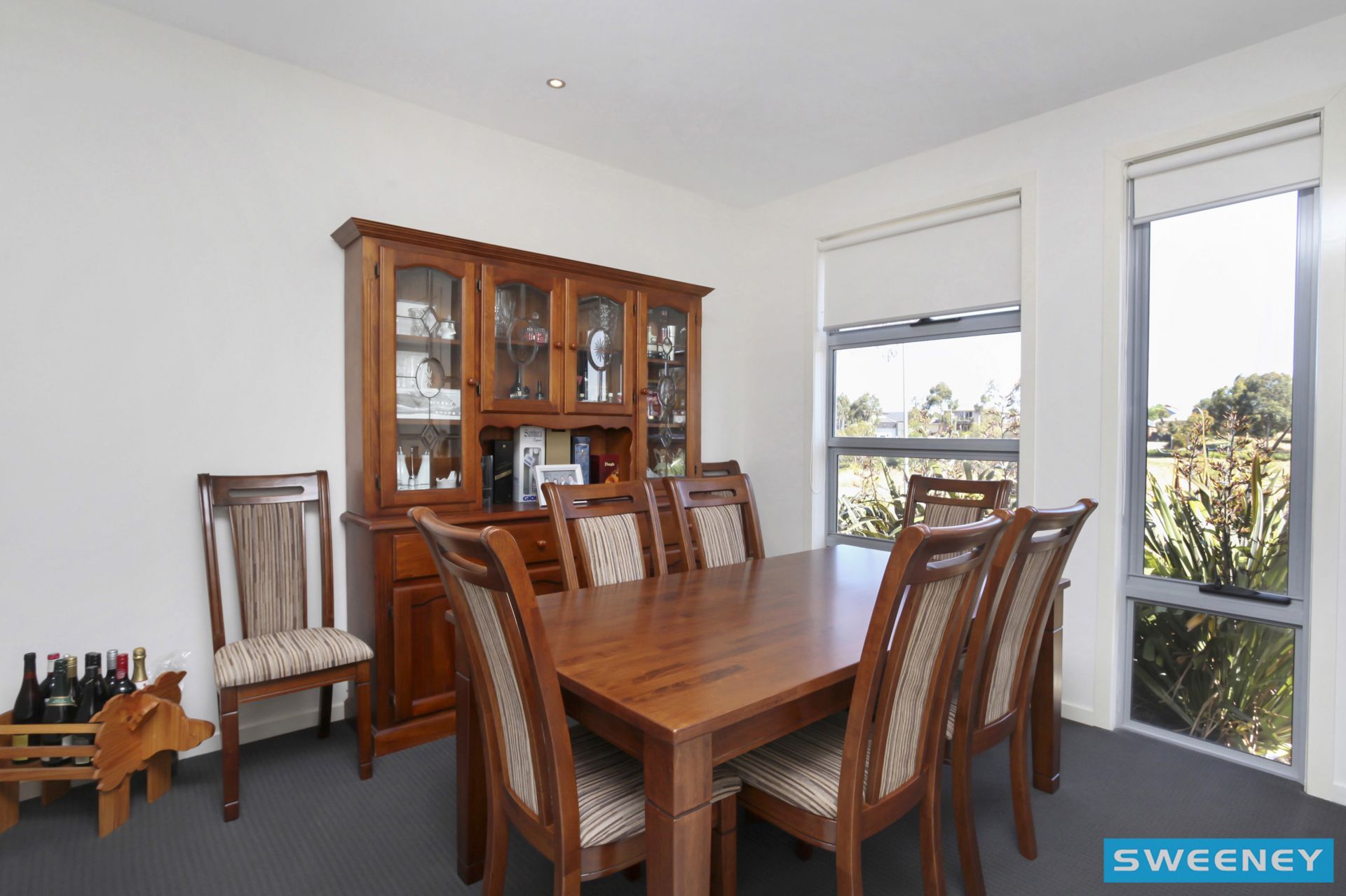 10 Jolimont Street, Caroline Springs - Thumbnail 4