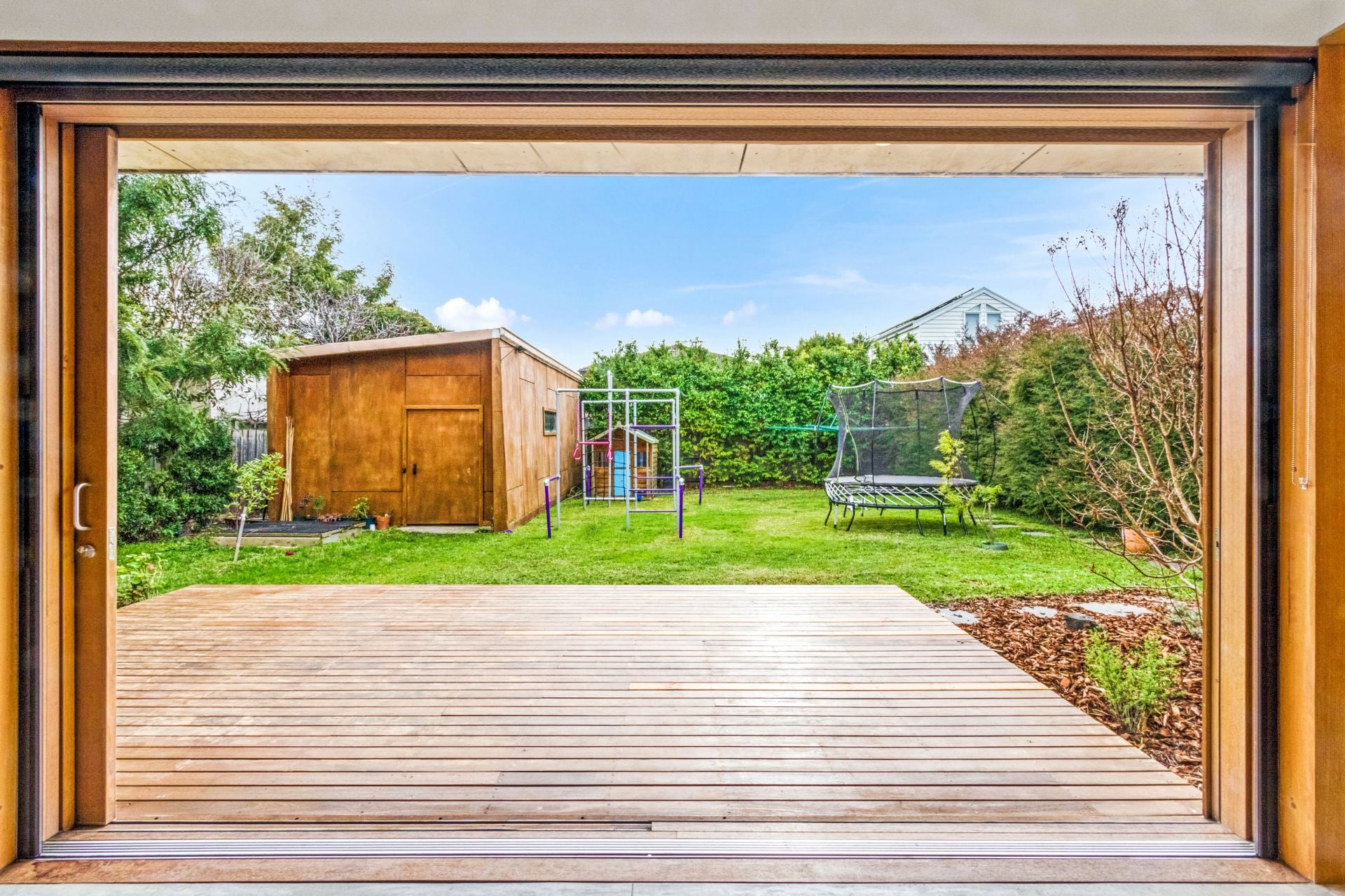 EXEMPLARY FAMILY HAVEN EPITOMISING CONTEMPORARY CLASS