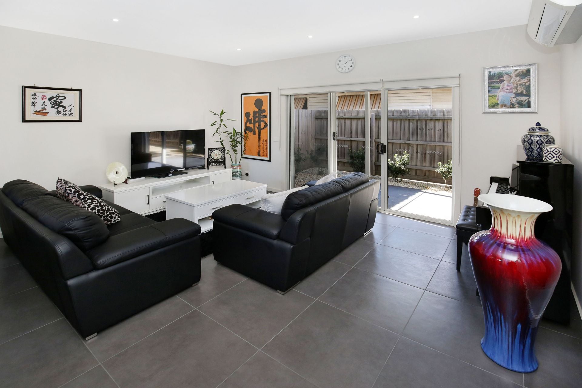 SUPERB MODERN STYLE