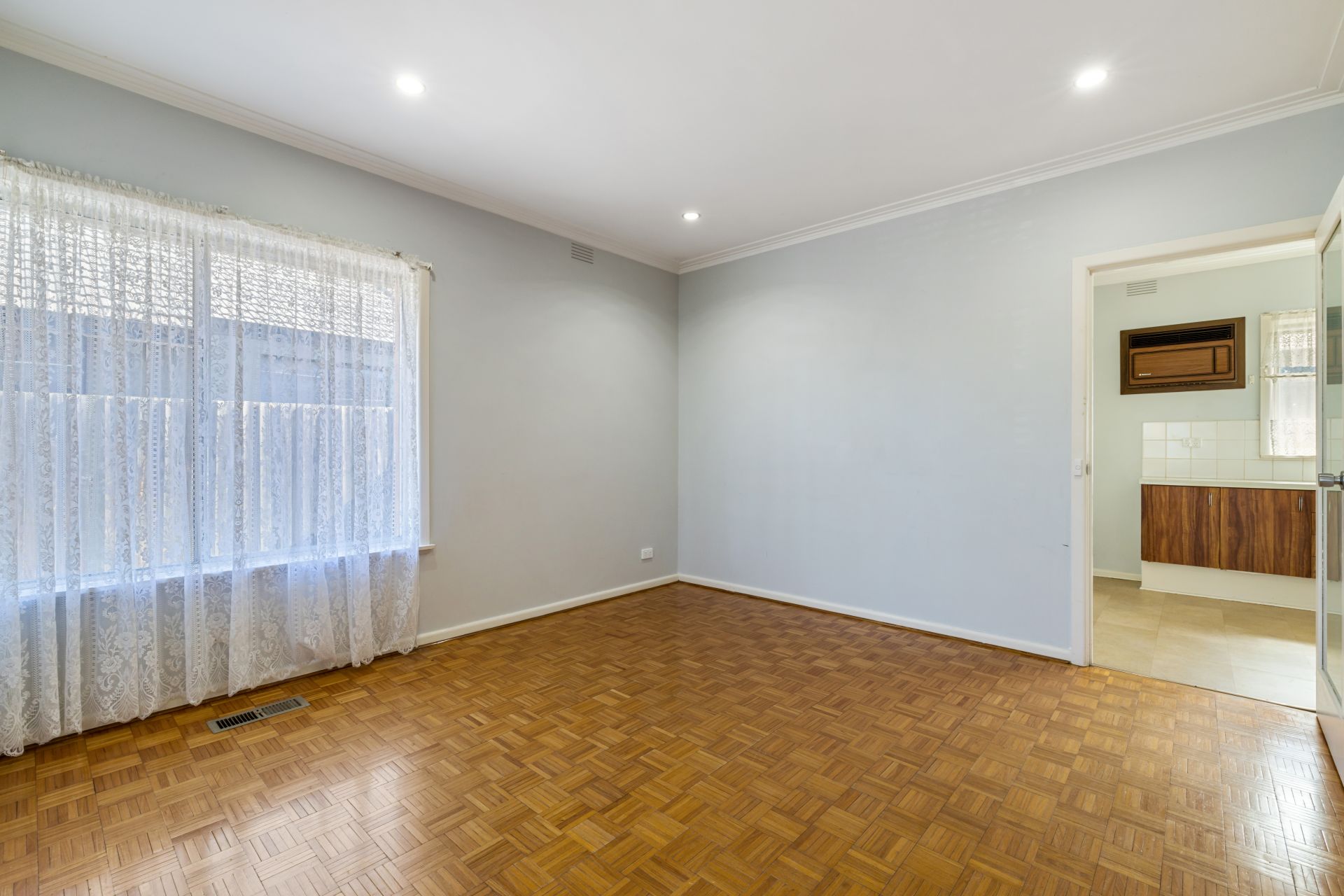 Fabulous Family Classic With Potential Plus