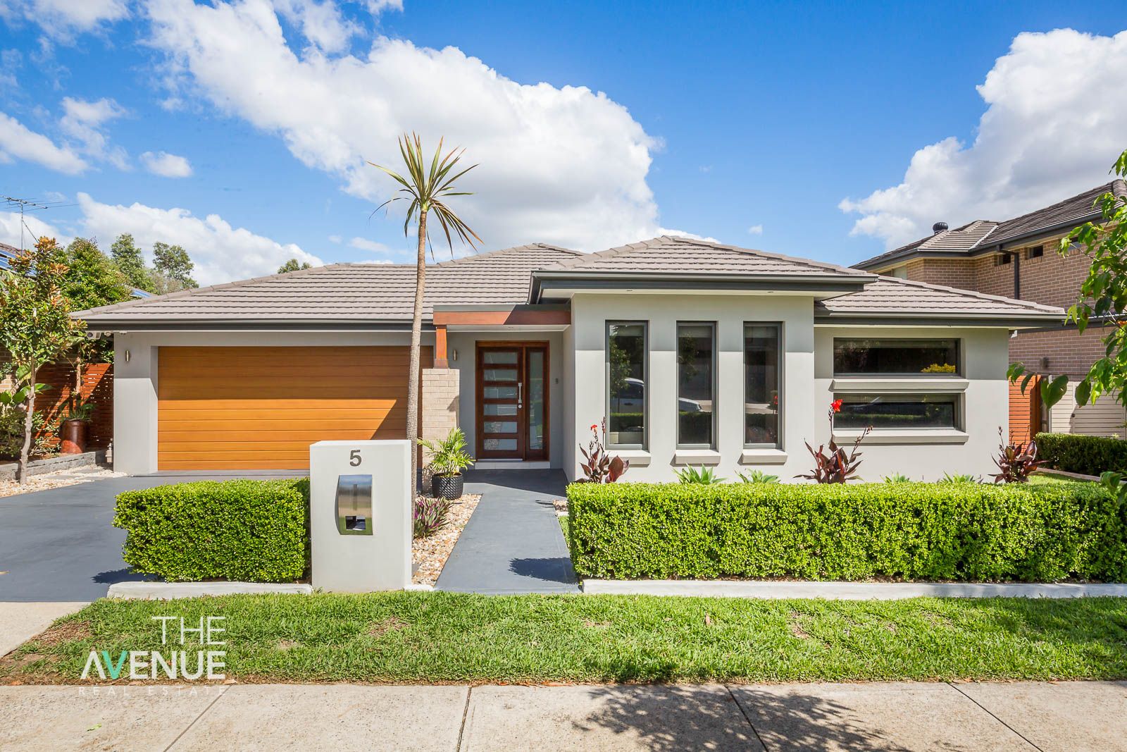 Real Estate For Sale 5 The Ponds Boulevard The Ponds , NSW