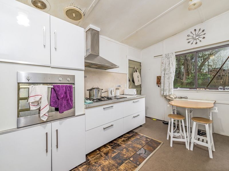 8 Blundy Street, Forrest, VIC, Forrest - Thumbnail 3