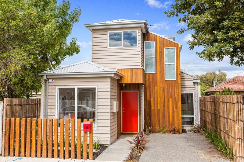 11 Newcastle Street, Yarraville - Thumbnail 2