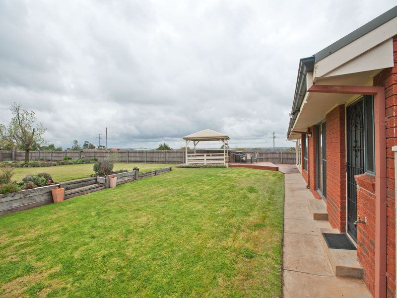 56 Griffith Street, Bacchus Marsh - Thumbnail 8