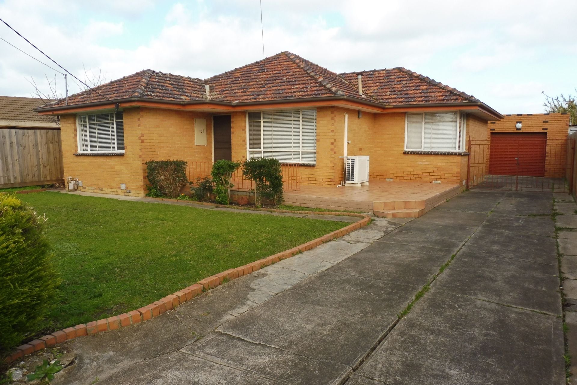 NEAT FAMILY HOME IN A PRIME LOCATION