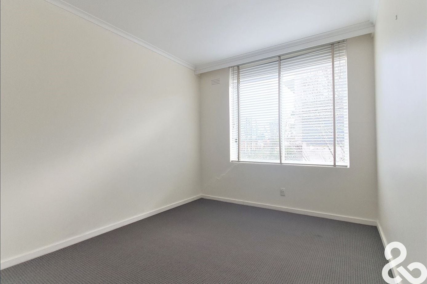 Neat 1 Bedroom Apartment!