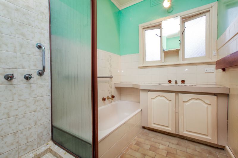 29 Clive Street, West Footscray - Thumbnail 5