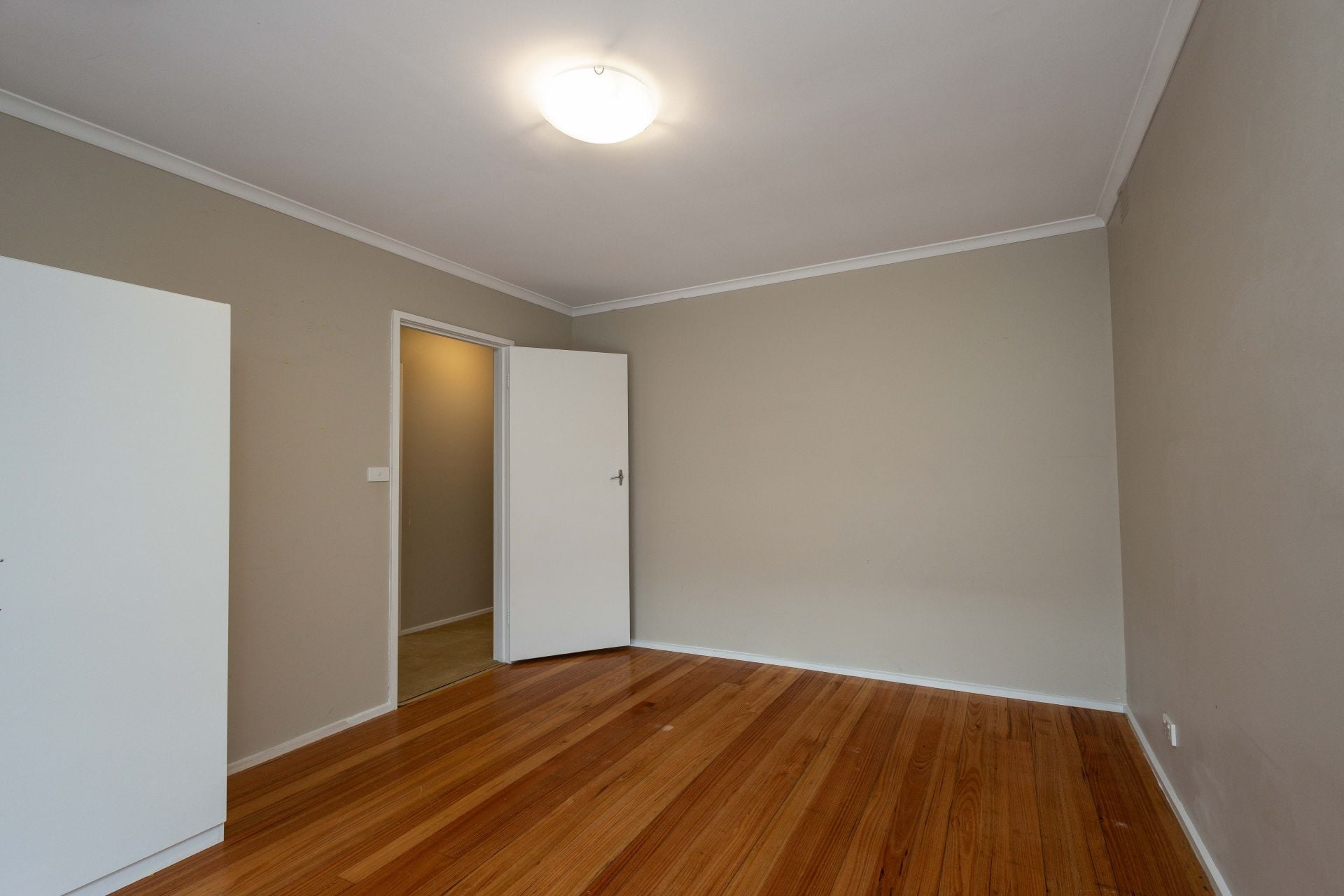Charming 3-Bedroom Home – Perfect for Families, Convenient Location!