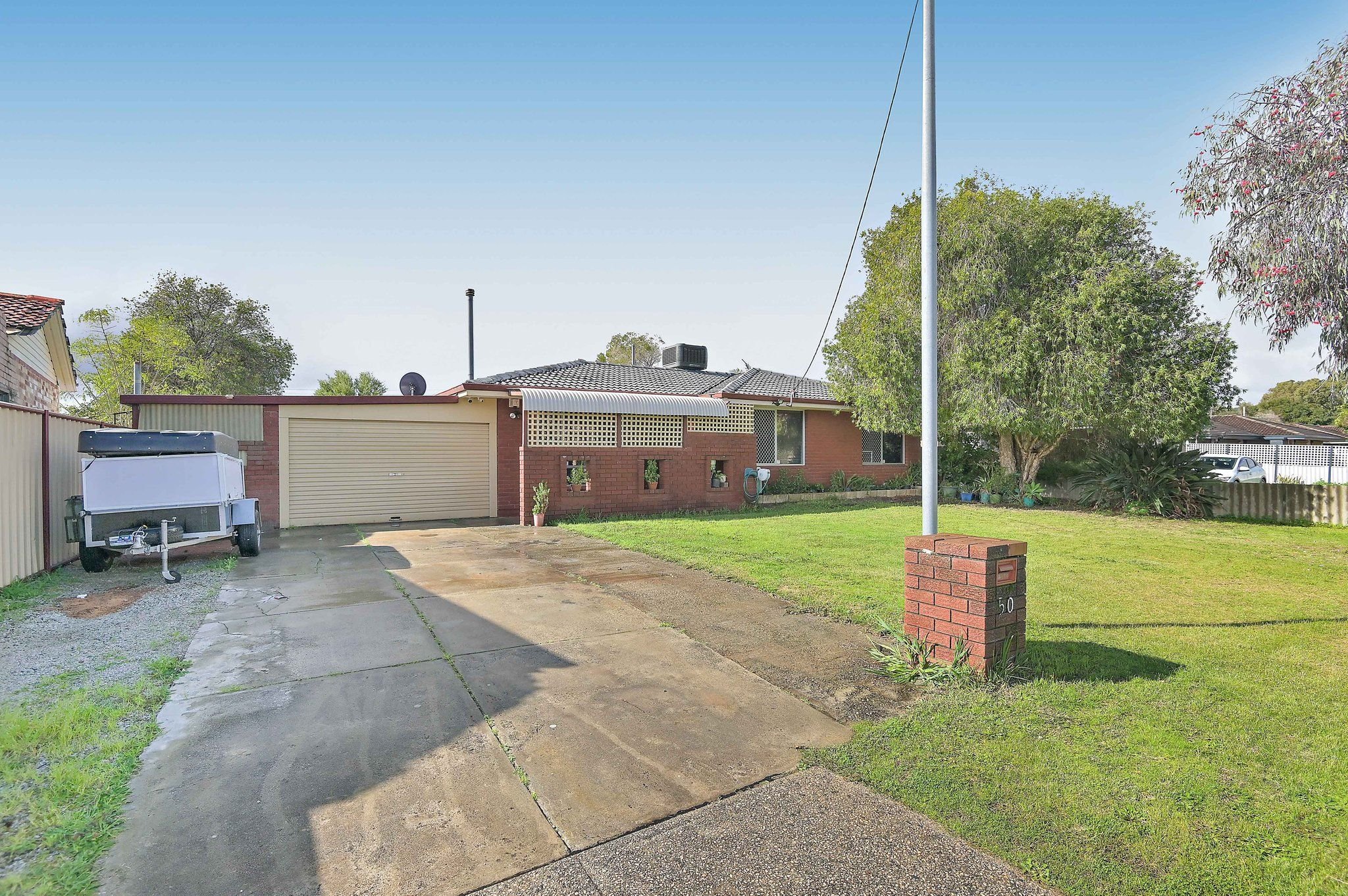 Real Estate For Sale 50 Hilton Crescent Maddington , WA