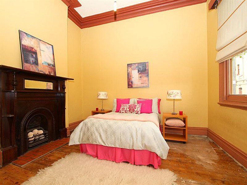 Close to Brunswick Street Shops, Cafes, Transport & CBD!