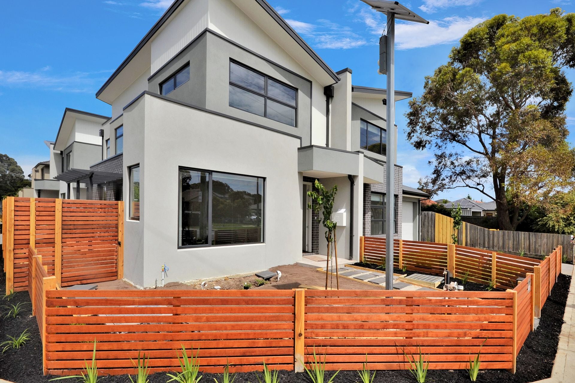 BRAND NEW LUXURY LIVING IN A PERFECT LOCATION
