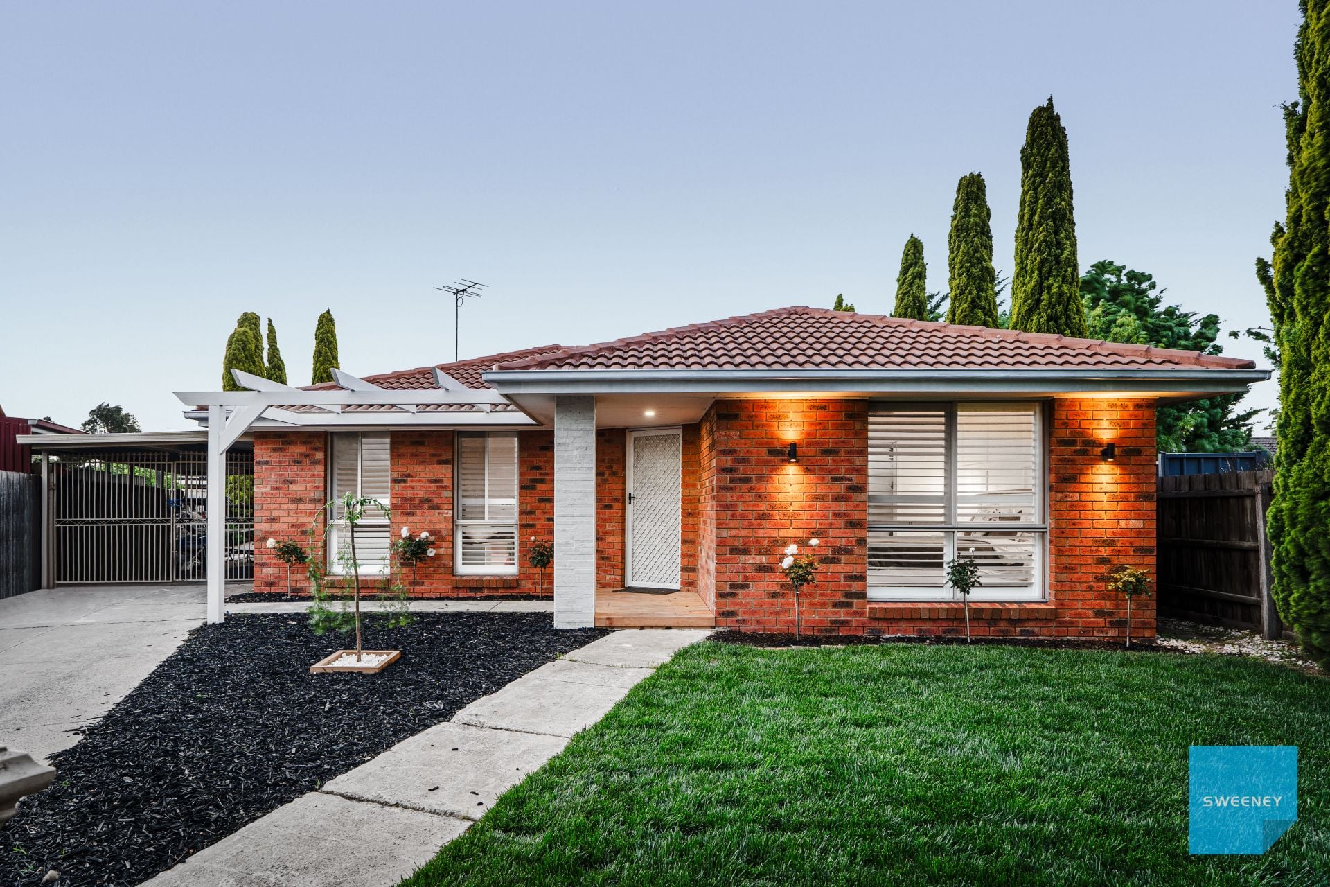 8 Carmel Court, Sydenham - Thumbnail 2