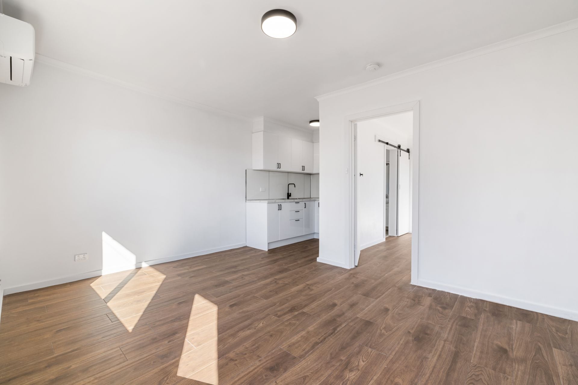 Beautifully Renovated Apartment in the Heart of Thornbury