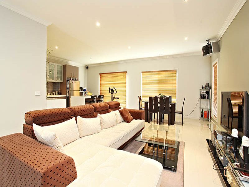 48 The Avenue, Caroline Springs - Thumbnail 5