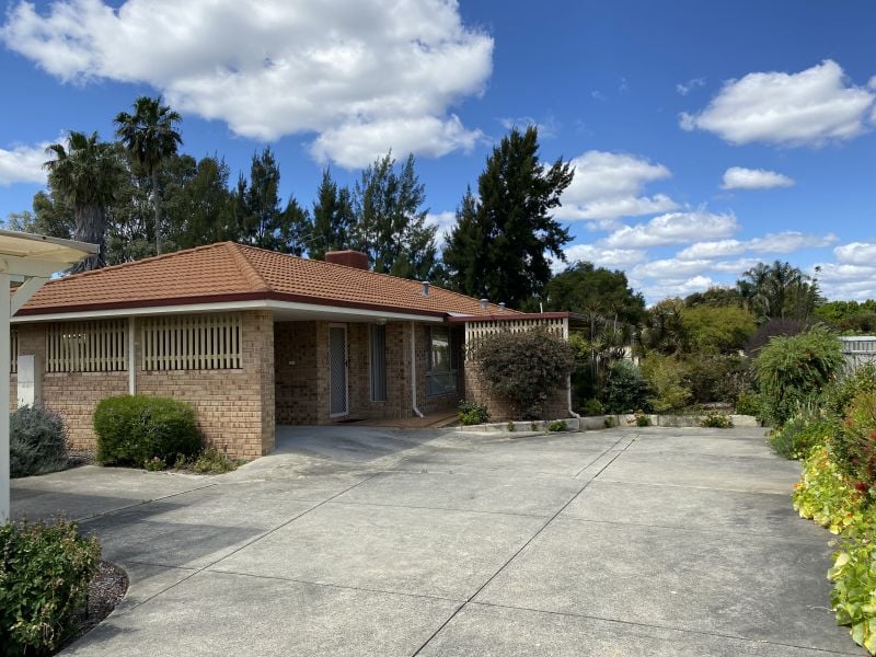 Real Estate For Lease 3/11 Locksley Avenue Armadale , WA