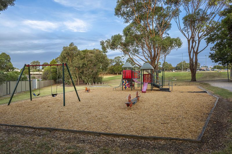 4 Adina Street, Blackburn North - Thumbnail 8
