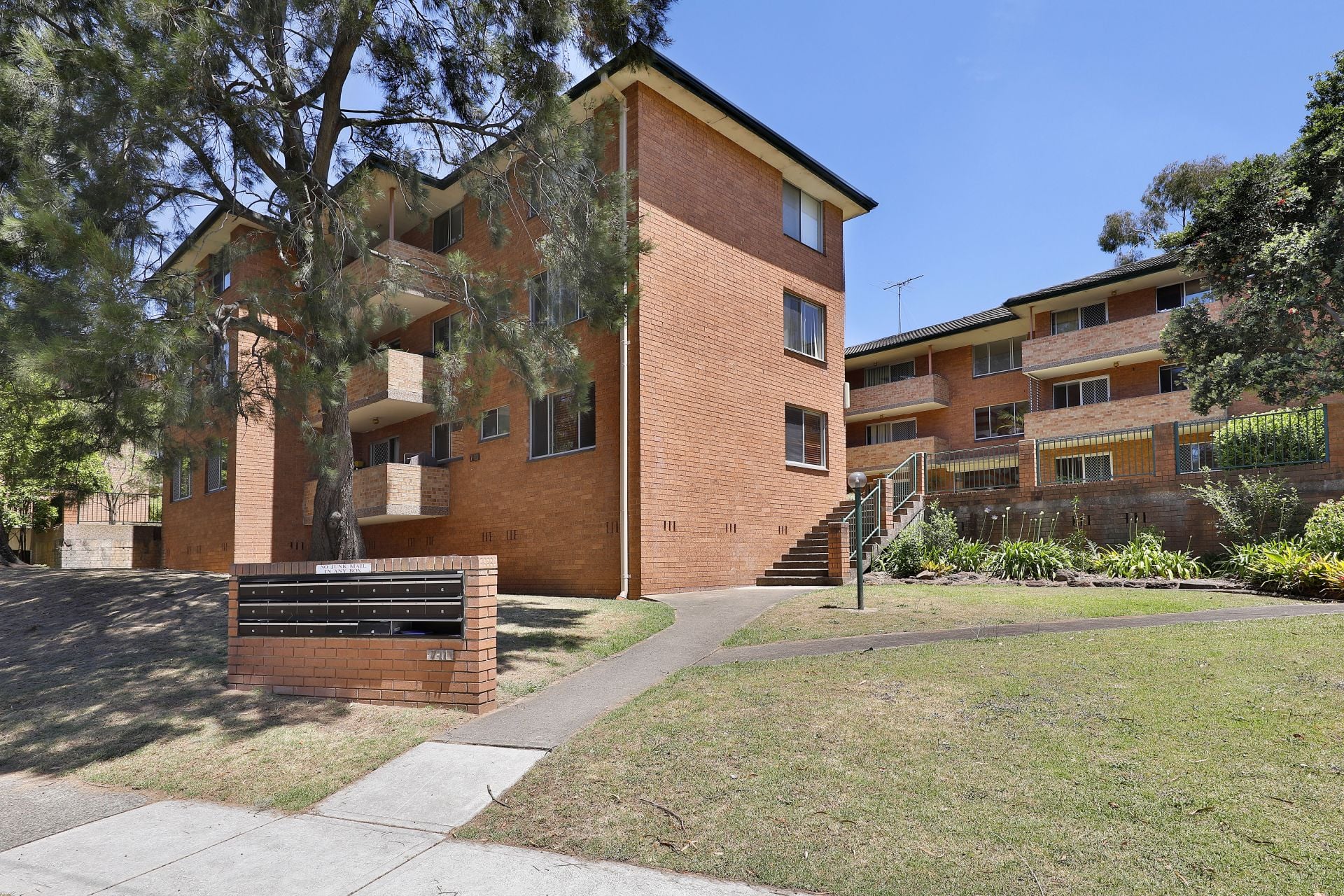 8/7-11 Miranda Road, Miranda, Miranda - Thumbnail 2