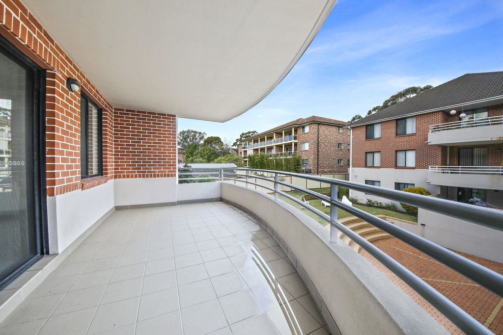 Well Presented 3 Bedroom Apartment