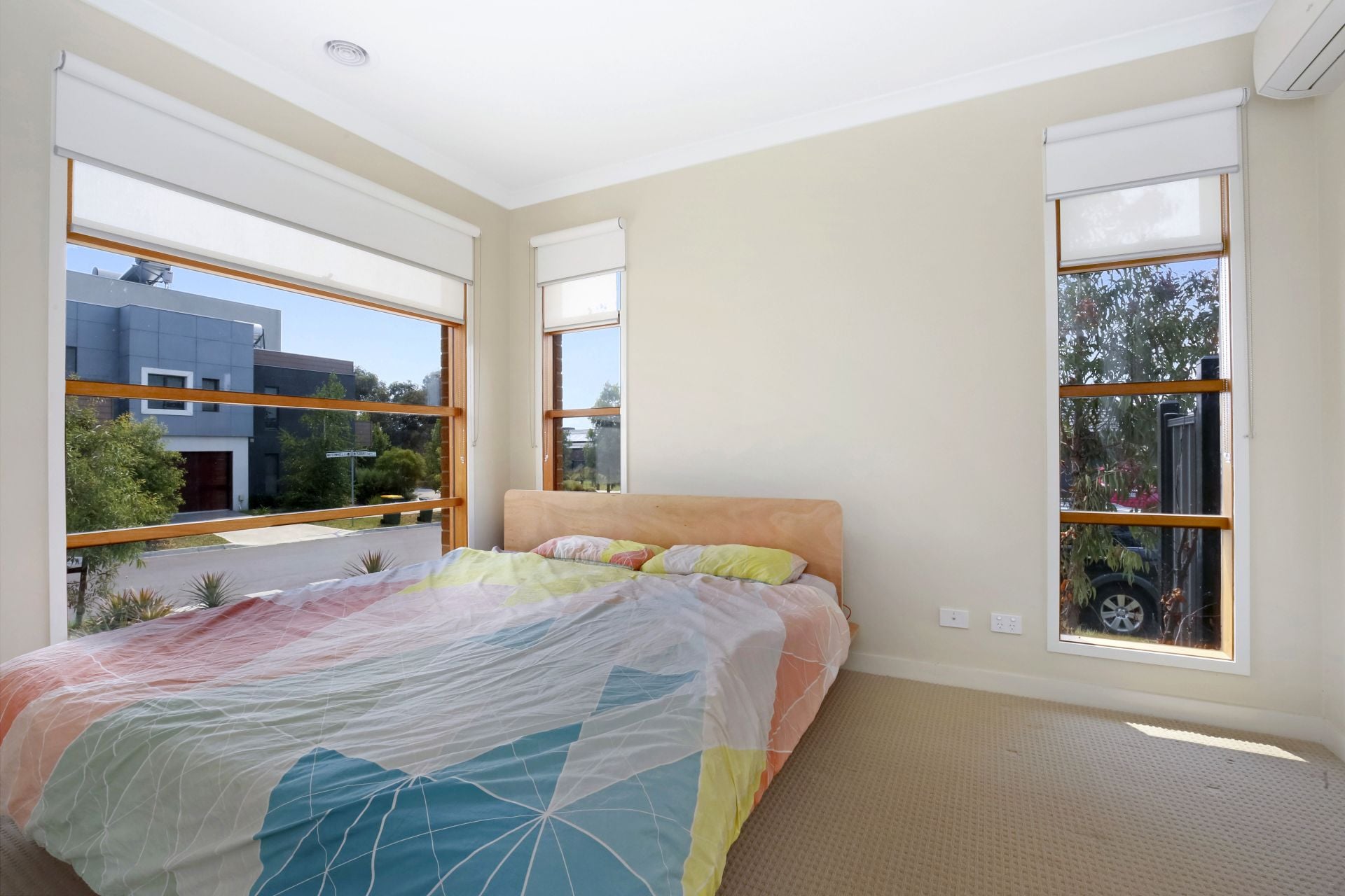 SPECTACULAR FAMILY HOME IN MERNDA!!!