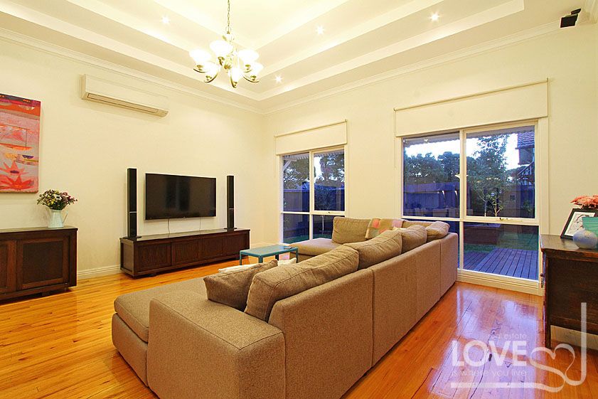 Period Elegance With Modern Living