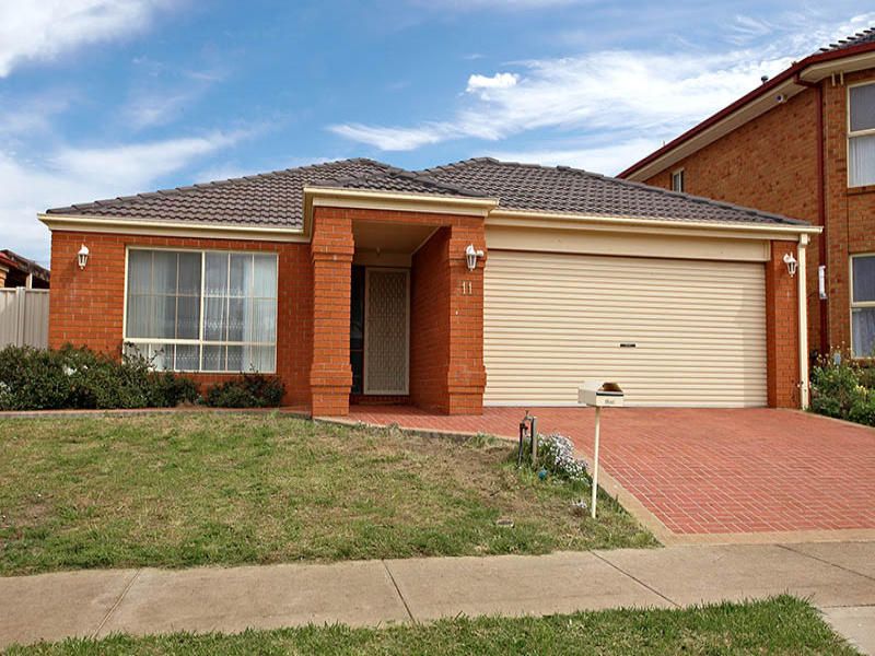 11 Springfield Close, Caroline Springs - Thumbnail 2