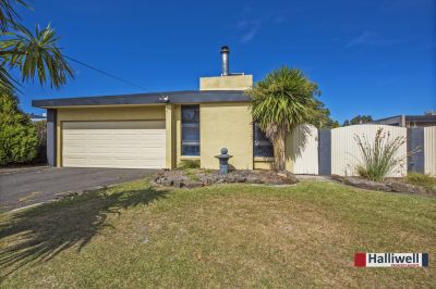 3
 
 
 
  
 
 
 1
 
 
 
  
 
 
 5
 
 
 
 
 
 
 
 3 Ambleside Place, Ambleside TAS 7310, Ambleside - Thumbnail 3